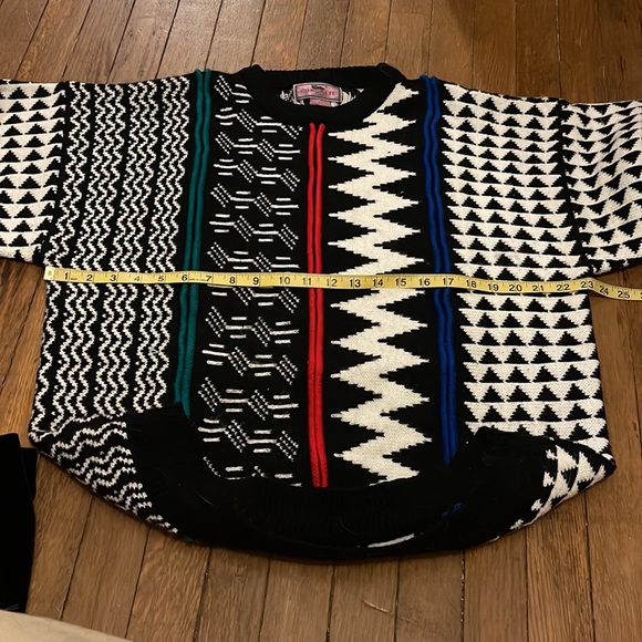 Vintage Concrete Abstract Knit Sweater - Picture 7 of 9